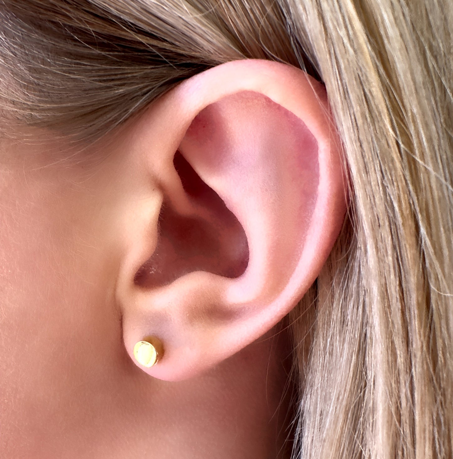 Qualify Stud Earrings - Ever Jewellery