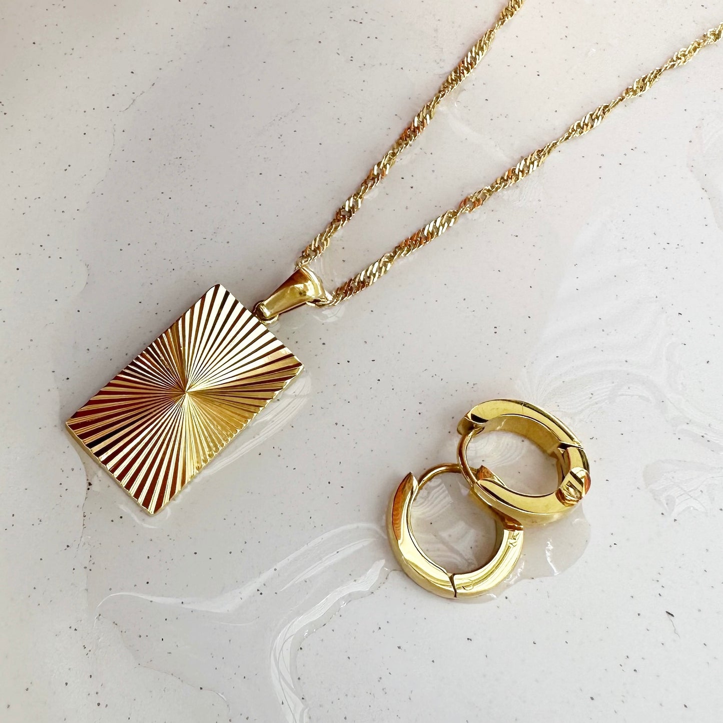 Motion Pendant Necklace ** PRE-ORDER ** - Ever Jewellery