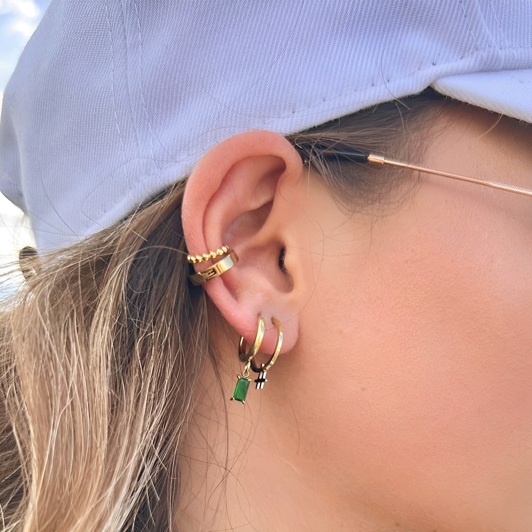 EVER LUXE EMERALD AND BASELINE EARRING STACK