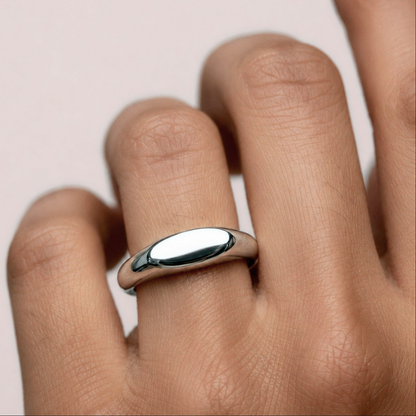 Madison Silver Signet Ring - Ever Jewellery 