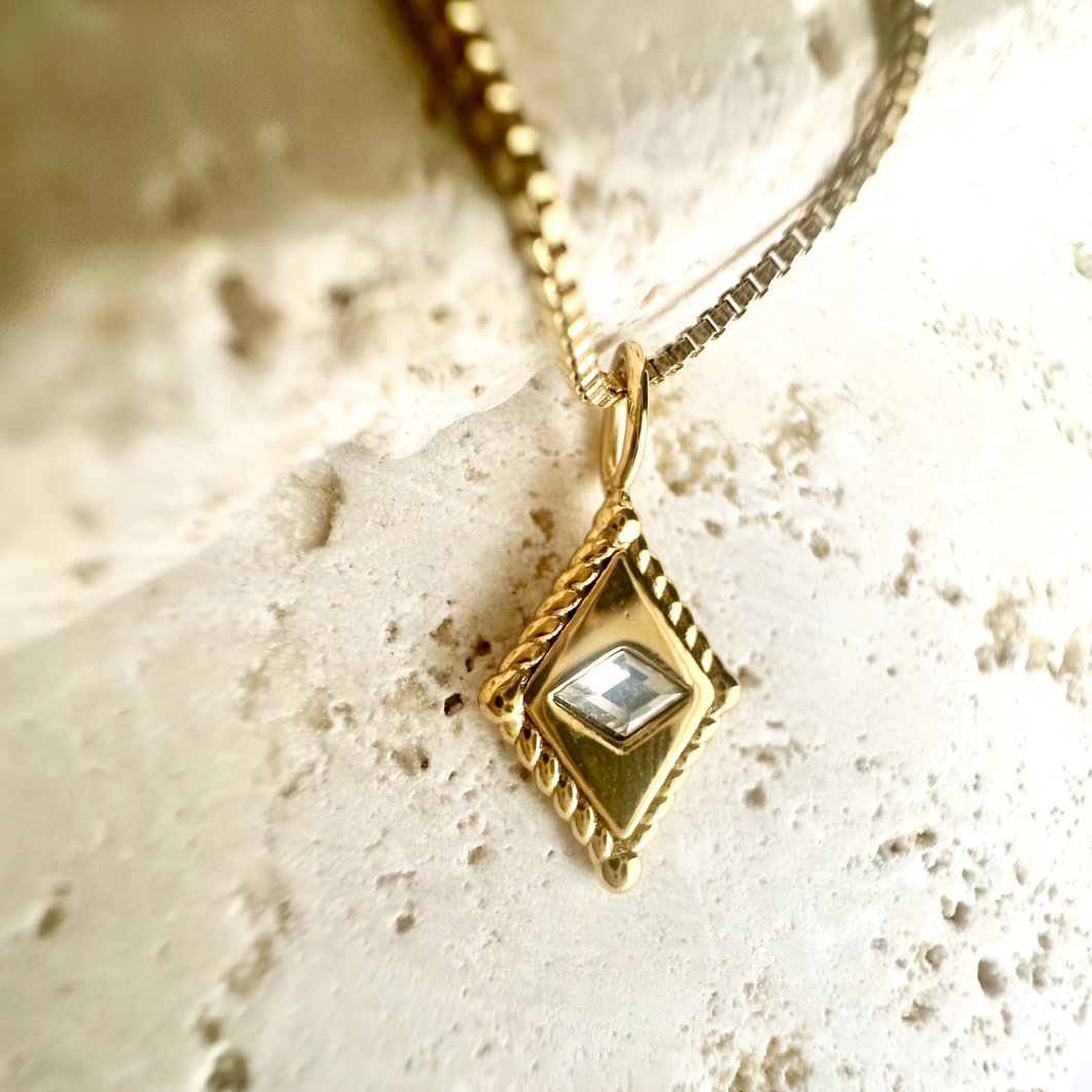 Arena Necklace