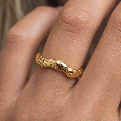 Ripple Gold Ring