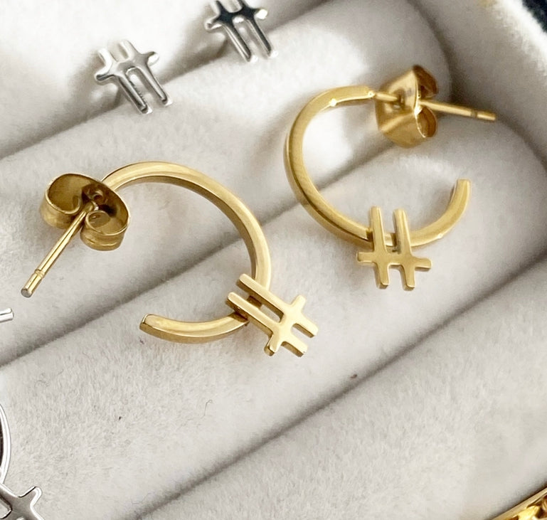 Baseline Gold Hoop Earrings - Ever Jewellery 