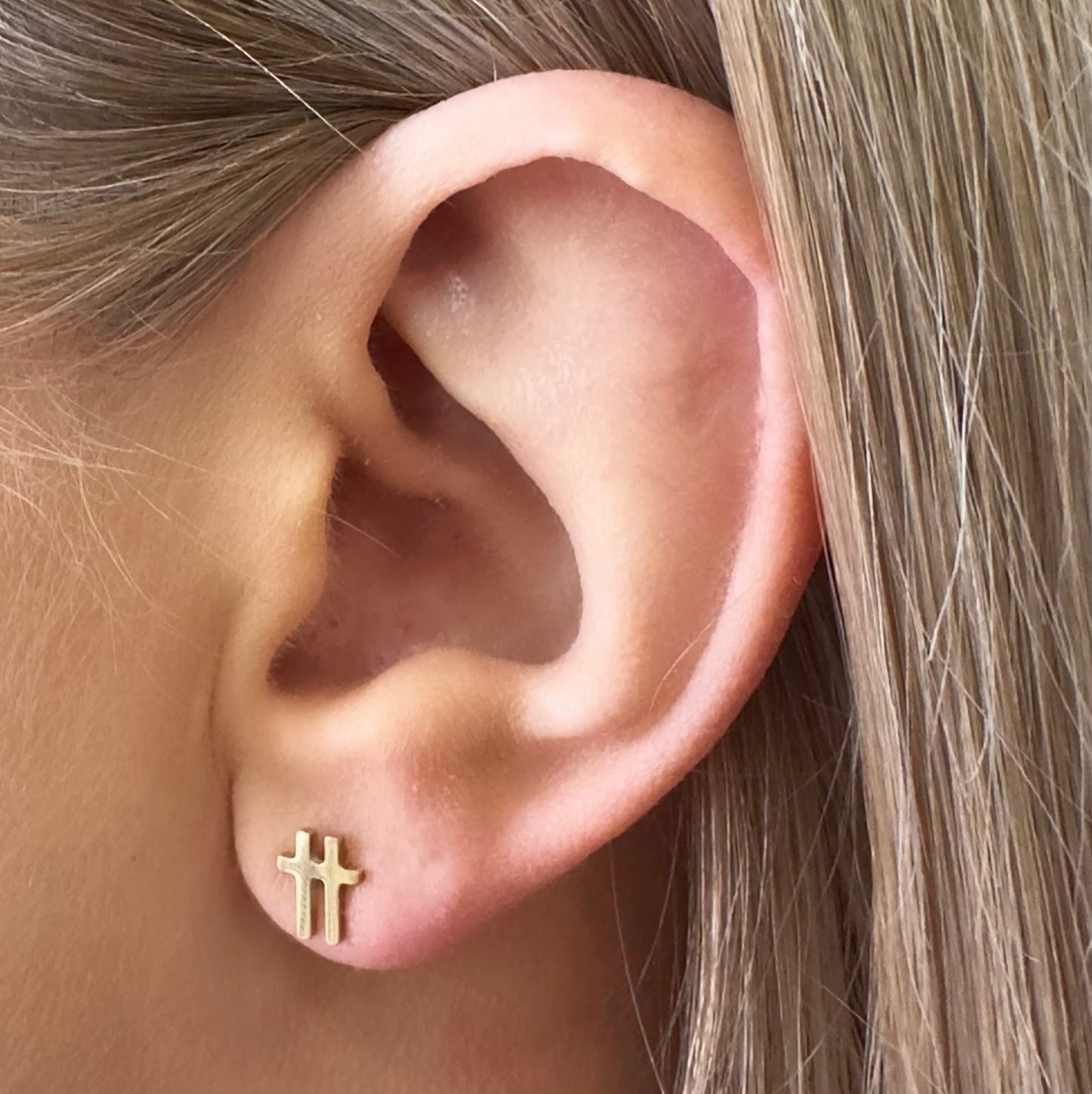 Swish Stud Gold Earrings - Ever Jewellery 